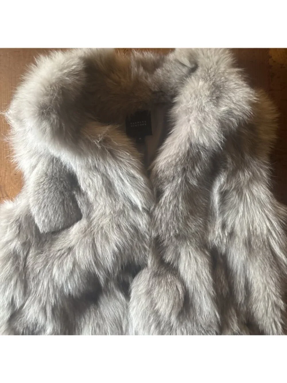 Barneys New York Gray Fox Fur Vest Size Medium Fur Origin Is Finland - Picture 5 of 10